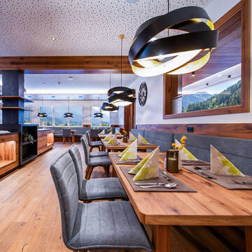 A set table at the Vista Restaurant.