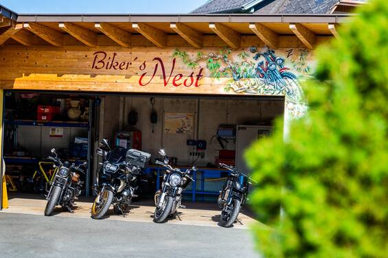 Biker Nest for Motorcycles at Hotel Garni Zerza.