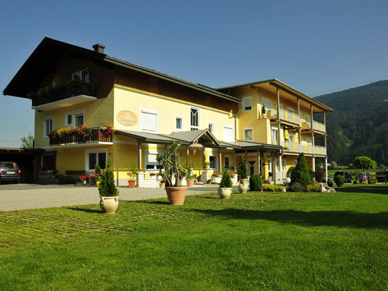 Hotel Garni Zerza at Nassfeld