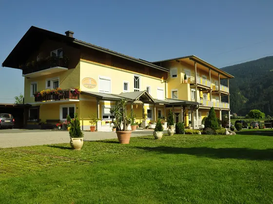 Hotel Garni Zerza at Nassfeld