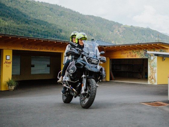 Motorcycle at Hotel Garni Zerza