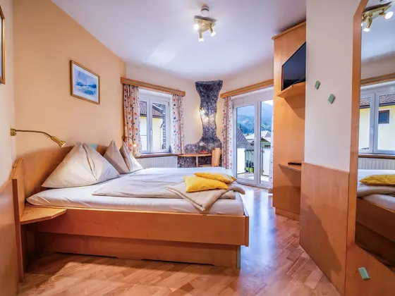 Rooms at Hotel Garni Zerza.