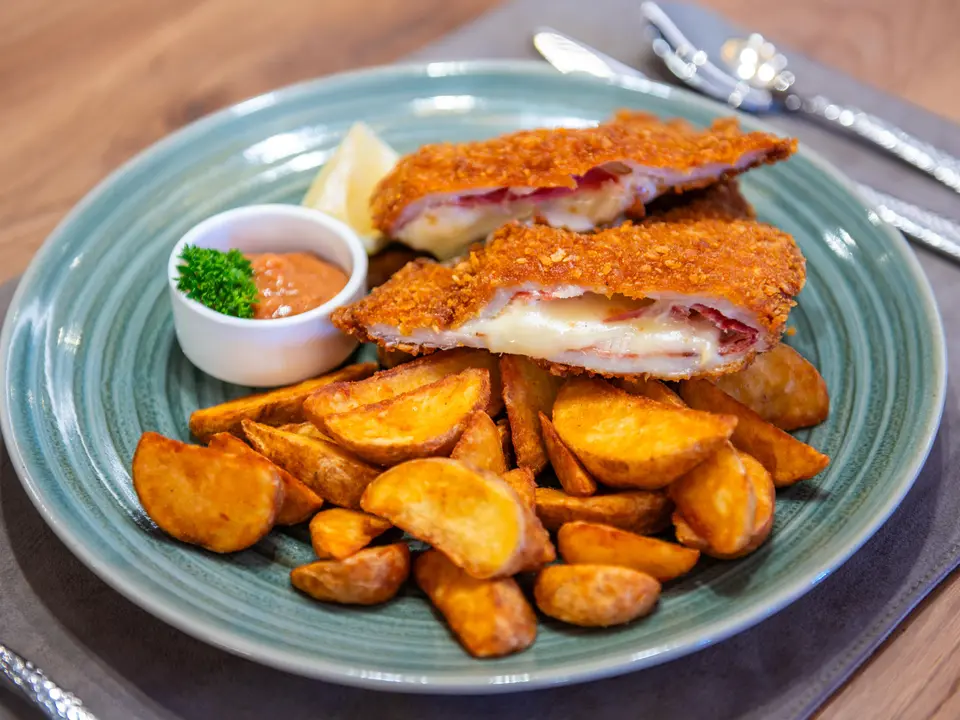 Cordon Bleu at Vista Restaurant.