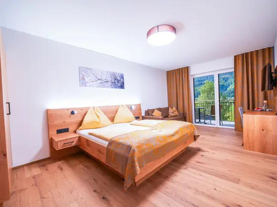 Superior Double Room at Hotel Garni Zerza. Superior Double Room at Hotel Garni Zerza.
