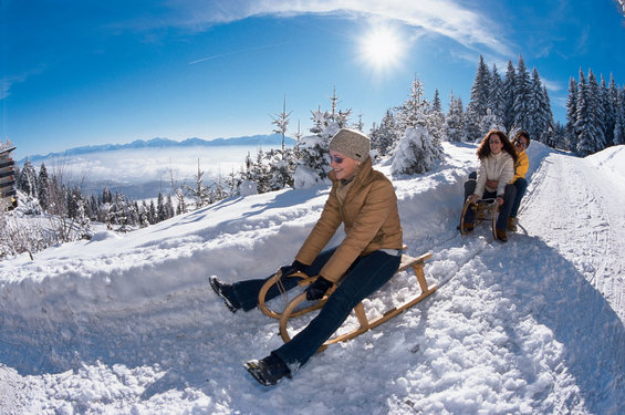 Sledging around the Hotel Garni Zerza