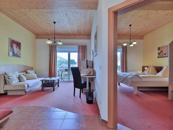 Layout of the Superior Triple Room.
