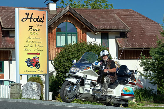 Motorcyclists at the Hotel Garni Zerza at Nassfeld