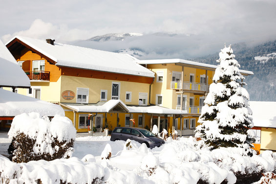 Winter at Hotel Garni Zerza in Carinthia