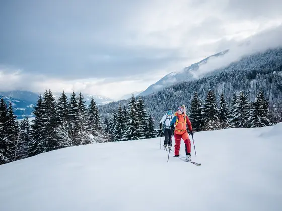 Snowshoeing in Carinthia (c) Martin Hofmann | Kötschach-Mauthen. Snowshoeing in Carinthia (c) Martin Hofmann | Kötschach-Mauthen.