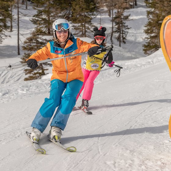 Ski lesson on the slopes (c) nassfeld.at.