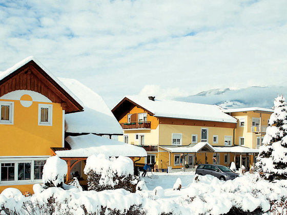 Hotel Garni Zerza covered in snow