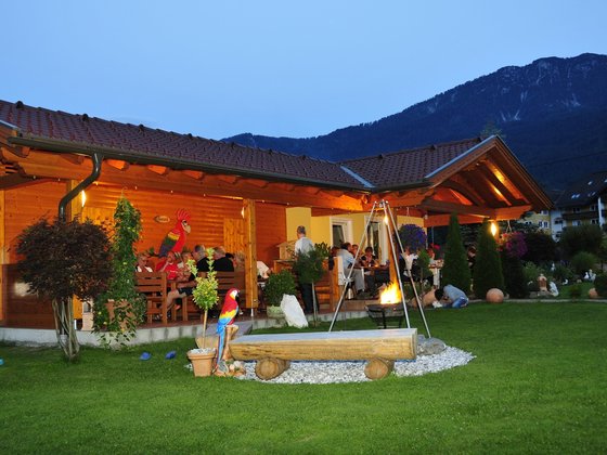 Evening atmosphere at Hotel Garni Zerza