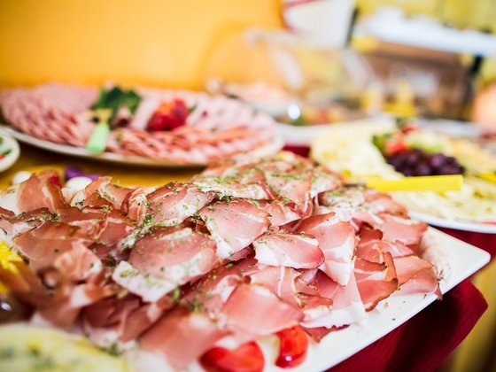 Cold cuts at the breakfast buffet at Hotel Garni Zerza