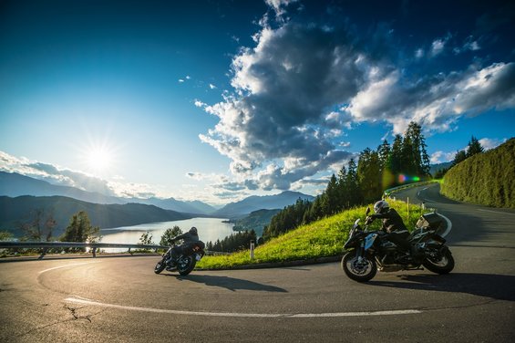Swimming trunks tour by motorcycle in Carinthia (c) Moppetfoto