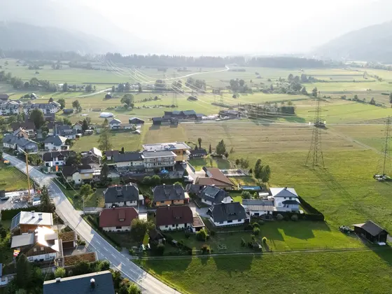 Aerial view of the Hotel Garni Zerza in Tröpolach.