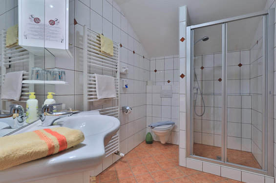 Bathroom at Hotel Garni Zerza