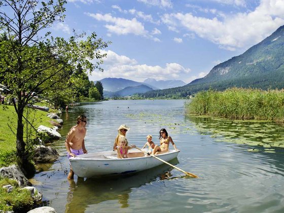 Fun at Lake Pressegger See in Carinthia
