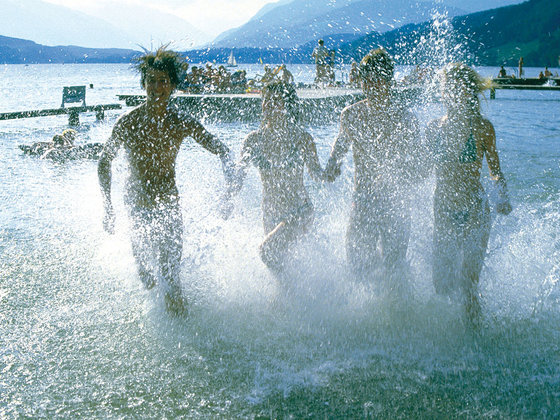 Swimming fun around the Hotel Garni Zerza