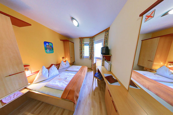 Apartment Hansel and Gretel 2 - Holiday apartment in the Hotel Garni Zerza at Nassfeld