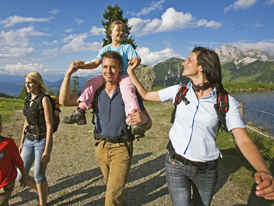 Family hike at Nassfeld